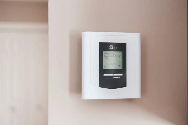 Alternative heating thermostat